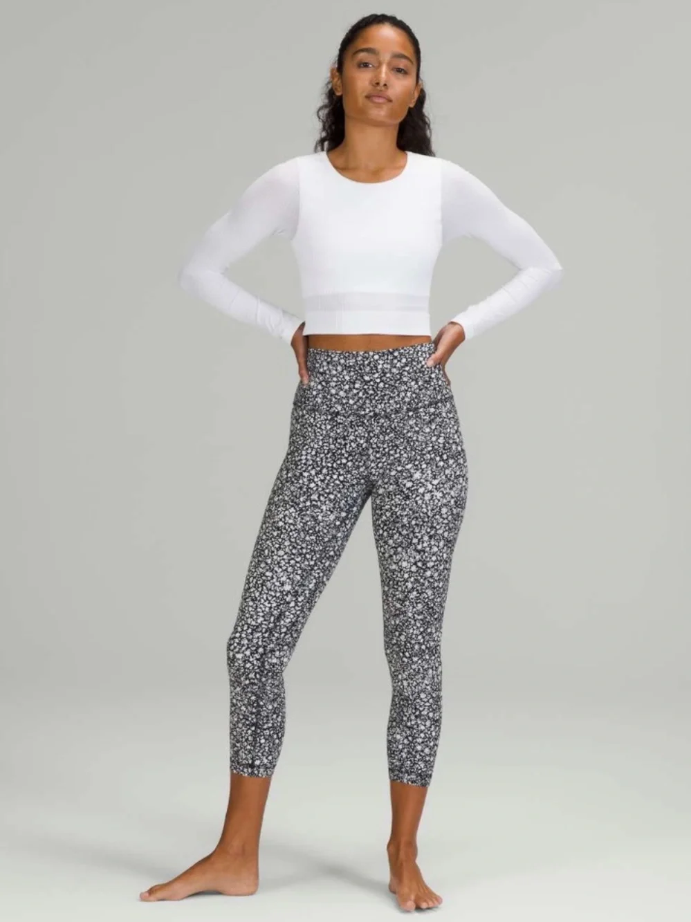 lululemon Align High Rise Leggings Nulu 23” Sz 12 Black and White Alpine